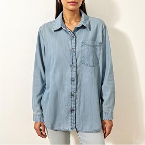 Vanilla Star Light Blue Denim Button Down Shirt Chambray Long Sleeve Size Medium